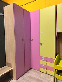 Armadio angolare verde/rosa