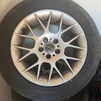 Pneumatici completi di cerchi