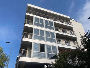 Immobile di 190 m² con più di 5 locali a Milano