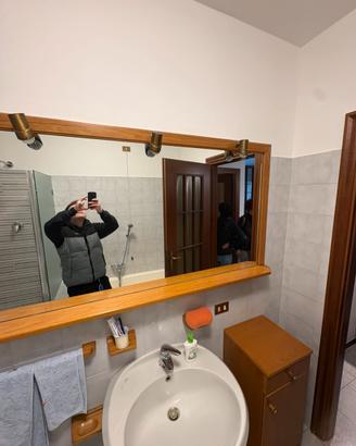 Mobile bagno, specchio, illuminazione, e accessori