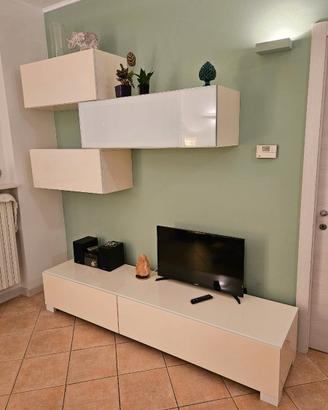 Composizione di mobili per parete da soggiorno