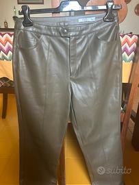 Pantaloni in ecopelle donna