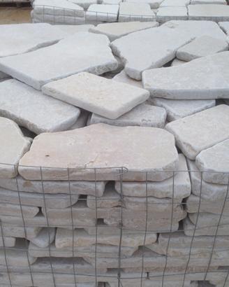 Cocciame in Marmo di Trani da Pavimento