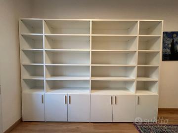 Libreria da ufficio/casa brianca con sportelli