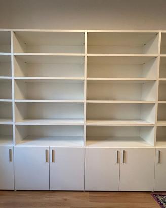 Libreria da ufficio/casa brianca con sportelli