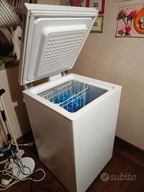 Congelatore a pozzetto Indesit OS1A100 2