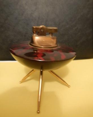 Accendino design ispirato all'era spaziale  (UFO)