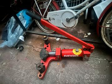 Piegatubi/ Curvatubi ridgid