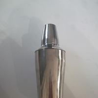 Shaker cocktail in acciaio