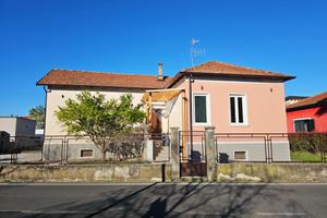 CASA INDIPENDENTE A IVREA