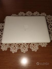MacBook White