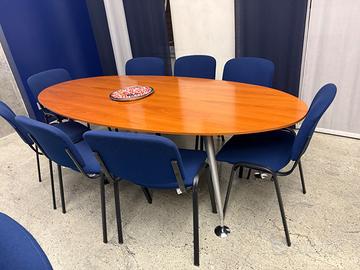 Tavolo riunioni