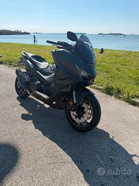 Honda Forza 750
