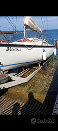 Benetau First 18 deriva mobile con carrello