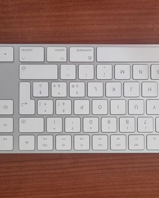 tastiera apple  magic keyboard