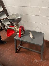 Passapomodoro elettrico professionale