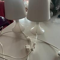 Coppia lampade da tavolo ikea bianche con lampadin
