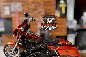 HARLEY-DAVIDSON CVO Street Glide FLHXSE3 110 Scr