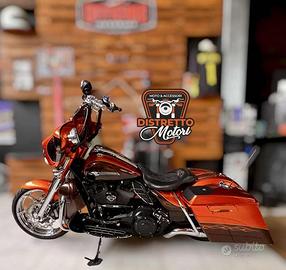 HARLEY-DAVIDSON CVO Street Glide FLHXSE3 110 Scr