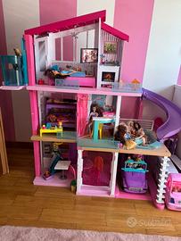 Casa dei sogni barbie bambole  macchina  accessori