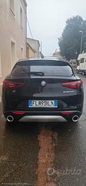 StelvioQ4  business turbodiesel AT8 210 cavalli   