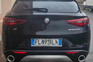 StelvioQ4  business turbodiesel AT8 210 cavalli   
