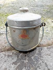 barattolo in alluminio vintage