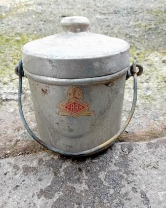 barattolo in alluminio vintage