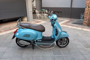 Vespa GTS 300 70° Anniversario