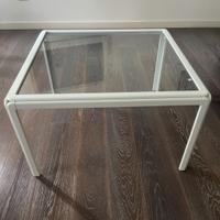 Tavolino bianco acciaio e vetro