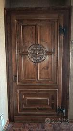 Porta in legno e ferro battuto 