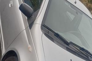 Toyota Yaris 1.3 benzina