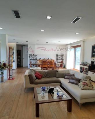 Villa di 296 m² con più di 5 locali a Montignoso