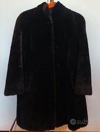 Pelliccia ecologica nera