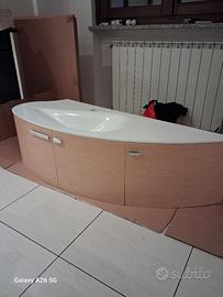 mobile bagno con lavabo