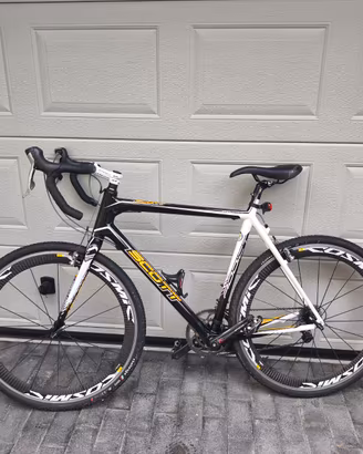 Bici Scott Addict CX Carbon da Doctor Bike Udine