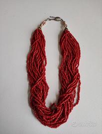 Girocollo multifilo in corallini rossi
