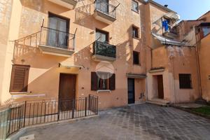 3 LOCALI A PELLEZZANO