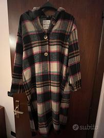 Cappotto a quadri con cappuccio