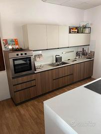 CUCINA ARREDO3 ISOLA INDUZIONE CAPPA FILTRANTE