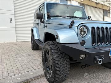 jeep Wrangler artic colore azzurro 