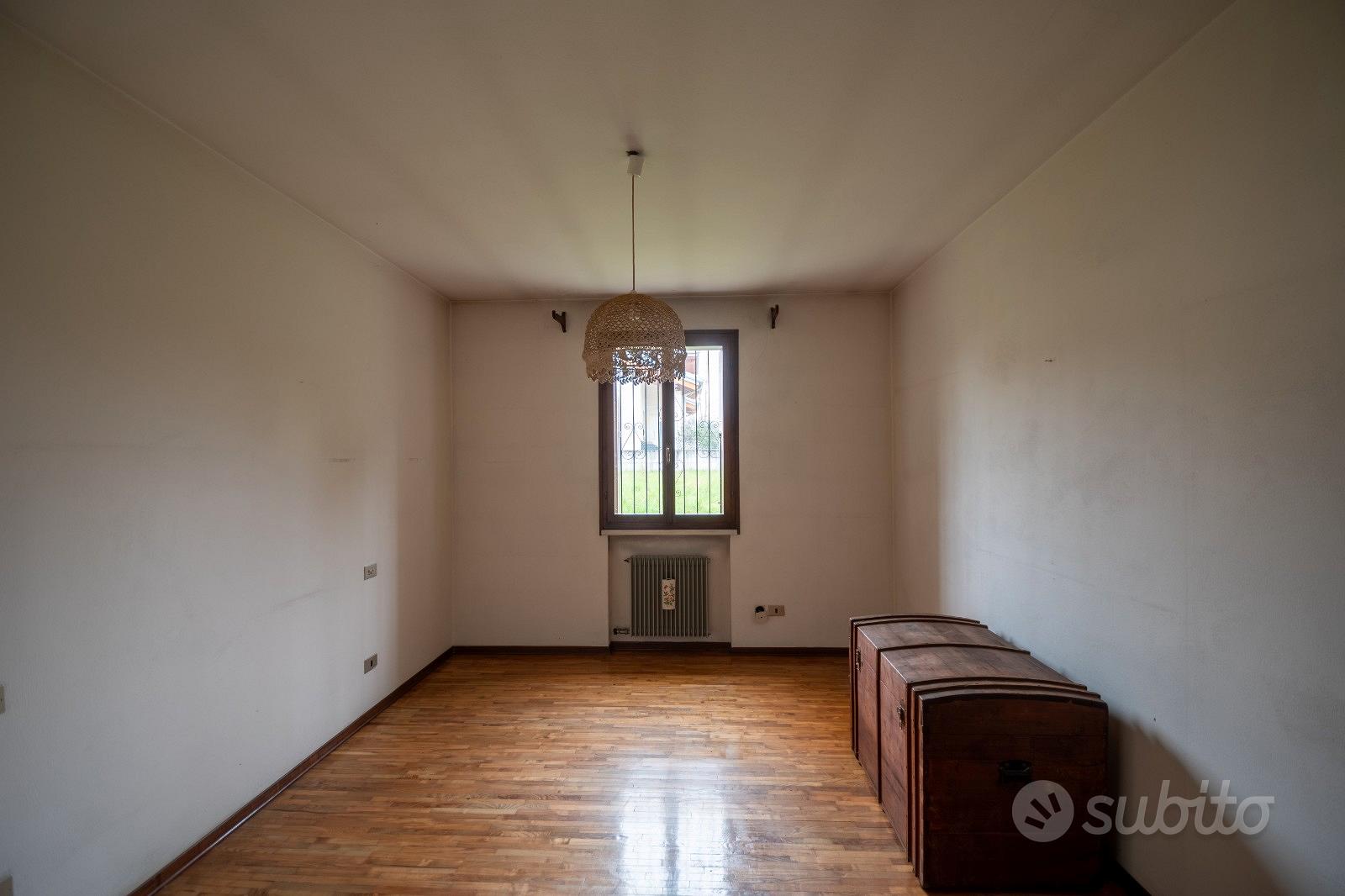 House in Cordenons, Villa d'Arco / Vile Sgrafe - Altro