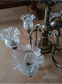 Elegante lampadario per sala o taverna