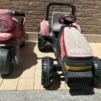 coppia trattore a pedali e moto