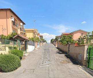 Ponte di nona luminoso bilocale ammobiliato