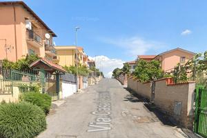 Ponte di nona luminoso bilocale ammobiliato