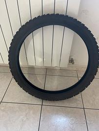Gomma anteriore enduro