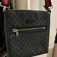 Gucci GG Borsa messenger nera (grande)