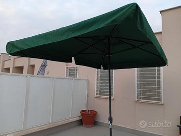 Ombrellone da giardino nuovo