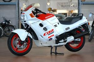 Honda CBR 1000 F anno 1987
